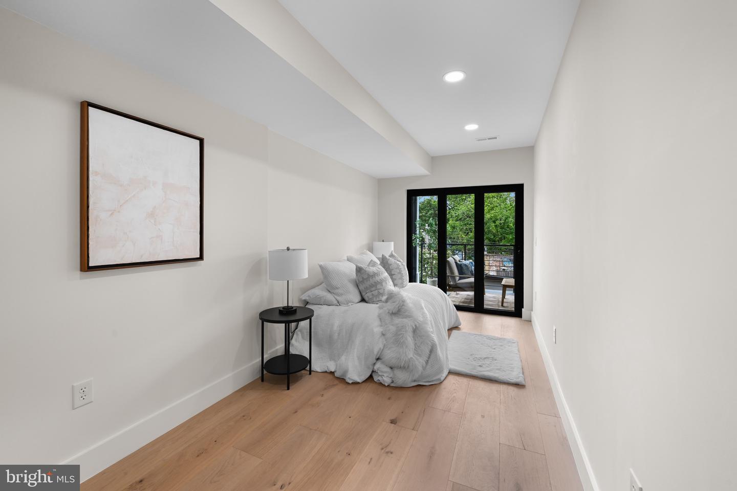 515 KENTUCKY AVE SE, WASHINGTON, District Of Columbia 20003, 5 Bedrooms Bedrooms, ,4 BathroomsBathrooms,Residential,For sale,515 KENTUCKY AVE SE,DCDC2245598 MLS # DCDC2245598