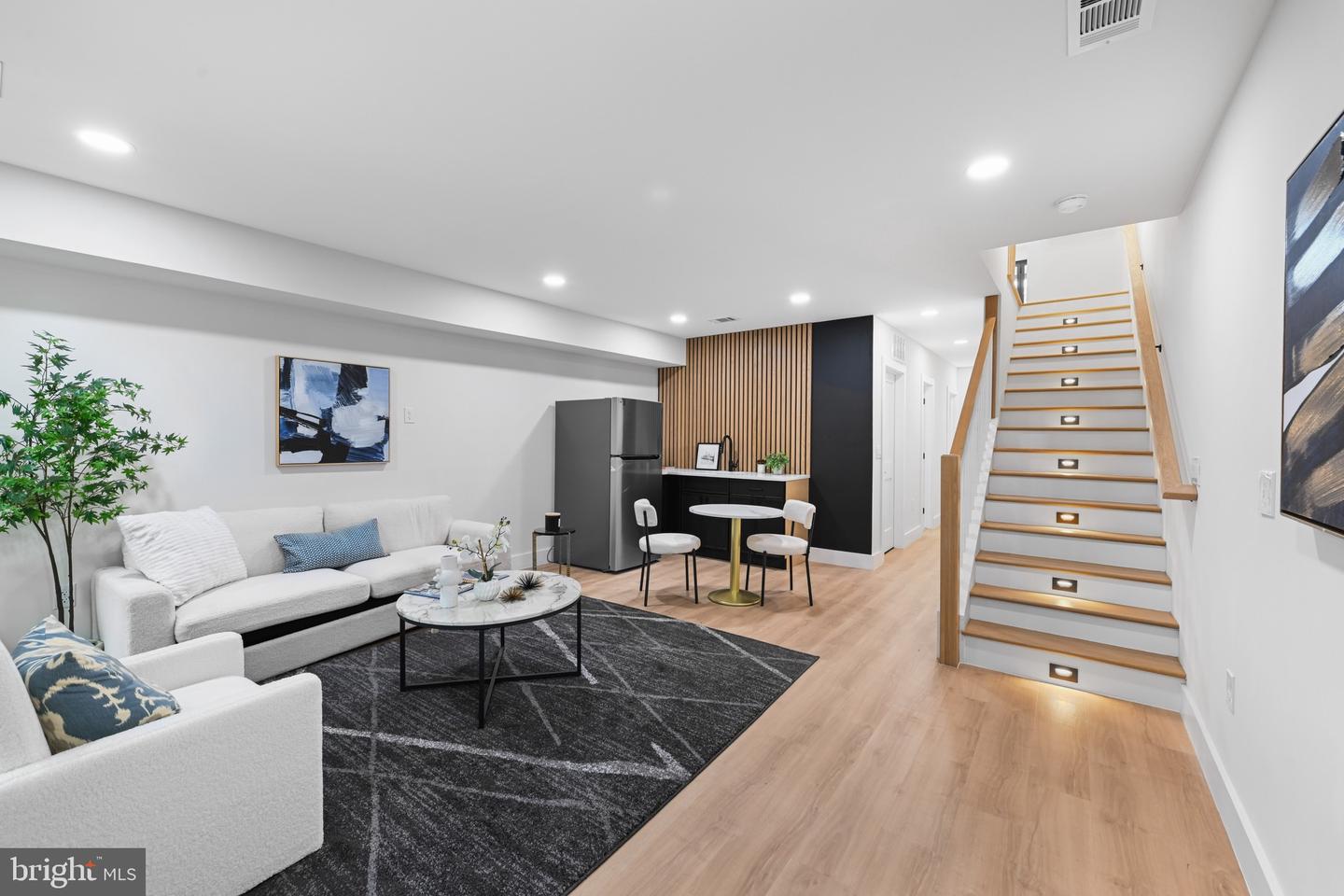 515 KENTUCKY AVE SE, WASHINGTON, District Of Columbia 20003, 5 Bedrooms Bedrooms, ,4 BathroomsBathrooms,Residential,For sale,515 KENTUCKY AVE SE,DCDC2245598 MLS # DCDC2245598