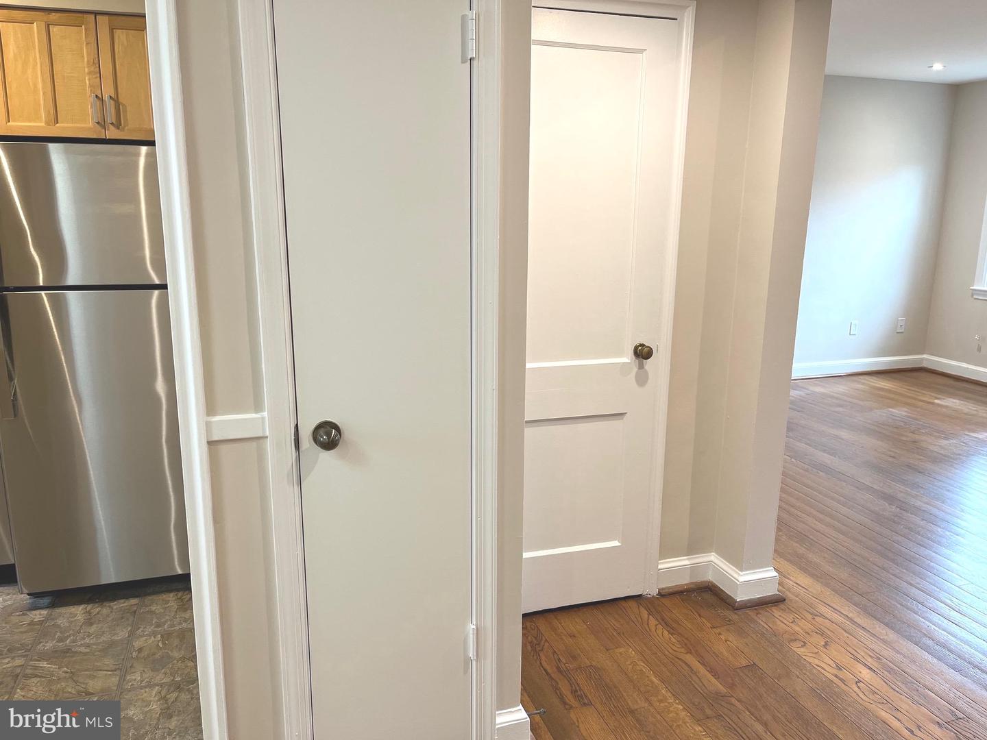 2900 13TH ST S #103, ARLINGTON, Virginia 22204, 2 Bedrooms Bedrooms, ,1 BathroomBathrooms,Residential,For sale,2900 13TH ST S #103,VAAR2068736 MLS # VAAR2068736