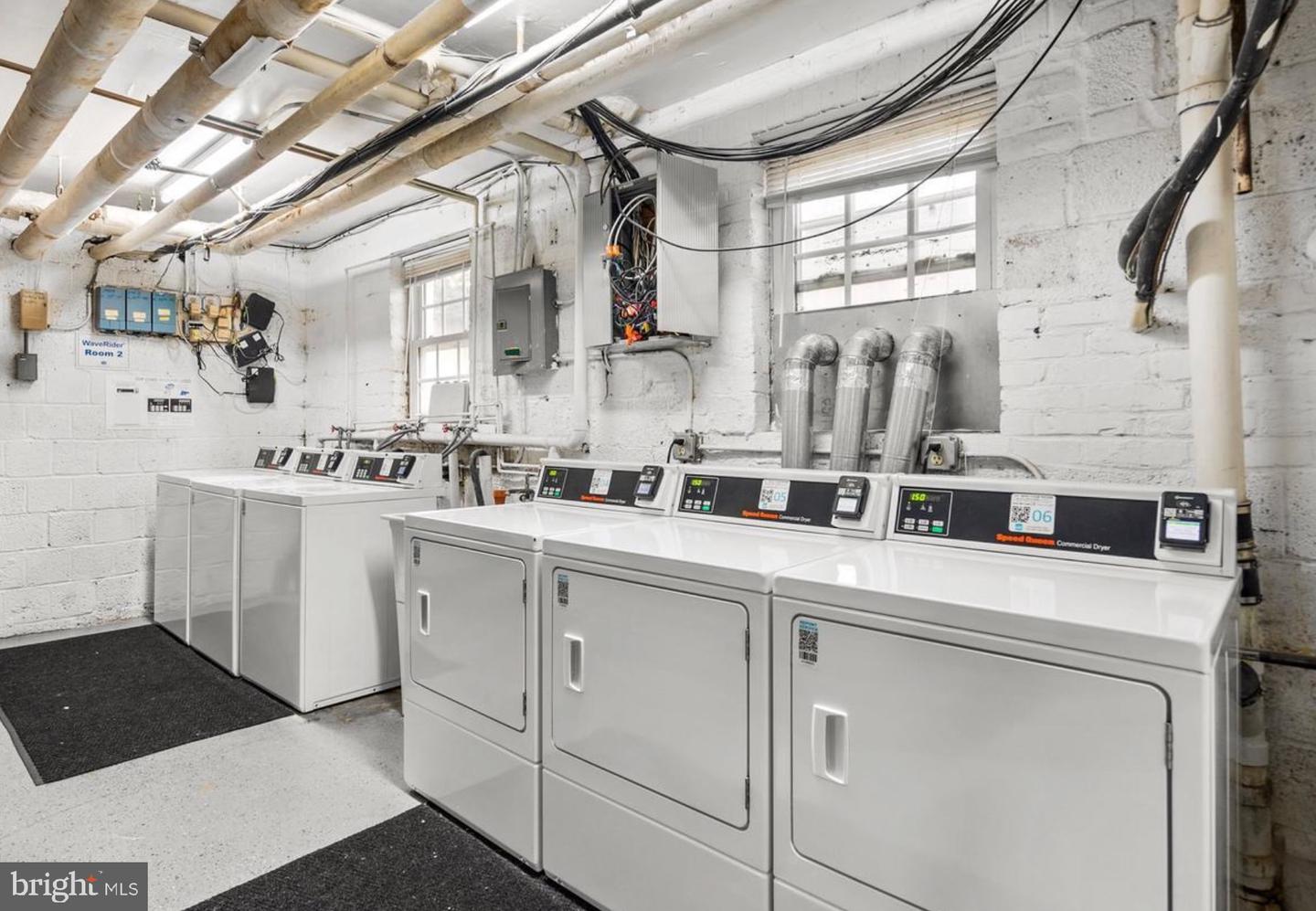 2900 13TH ST S #103, ARLINGTON, Virginia 22204, 2 Bedrooms Bedrooms, ,1 BathroomBathrooms,Residential,For sale,2900 13TH ST S #103,VAAR2068736 MLS # VAAR2068736