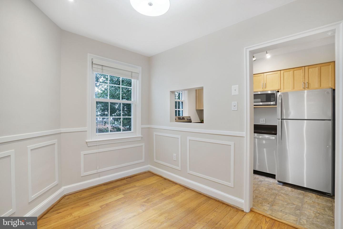 2900 13TH ST S #103, ARLINGTON, Virginia 22204, 2 Bedrooms Bedrooms, ,1 BathroomBathrooms,Residential,For sale,2900 13TH ST S #103,VAAR2068736 MLS # VAAR2068736