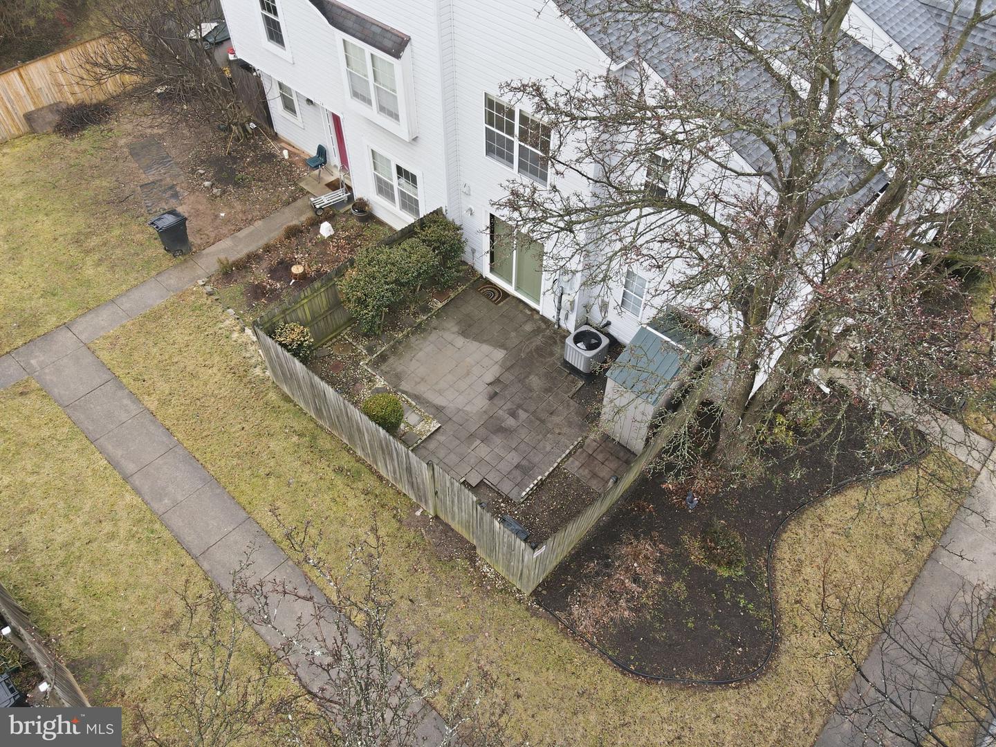 6112-B HOSKINS HOLLOW CIR, CENTREVILLE, Virginia 20121, 2 Bedrooms Bedrooms, ,2 BathroomsBathrooms,Residential,For sale,6112-B HOSKINS HOLLOW CIR,VAFX2290350 MLS # VAFX2290350