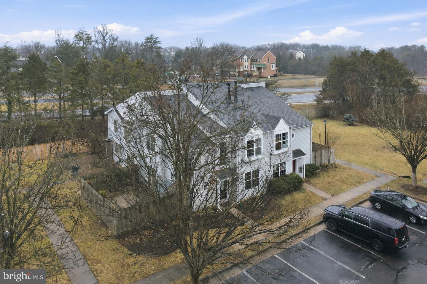 6112-B HOSKINS HOLLOW CIR, CENTREVILLE, Virginia 20121, 2 Bedrooms Bedrooms, ,2 BathroomsBathrooms,Residential,For sale,6112-B HOSKINS HOLLOW CIR,VAFX2290350 MLS # VAFX2290350