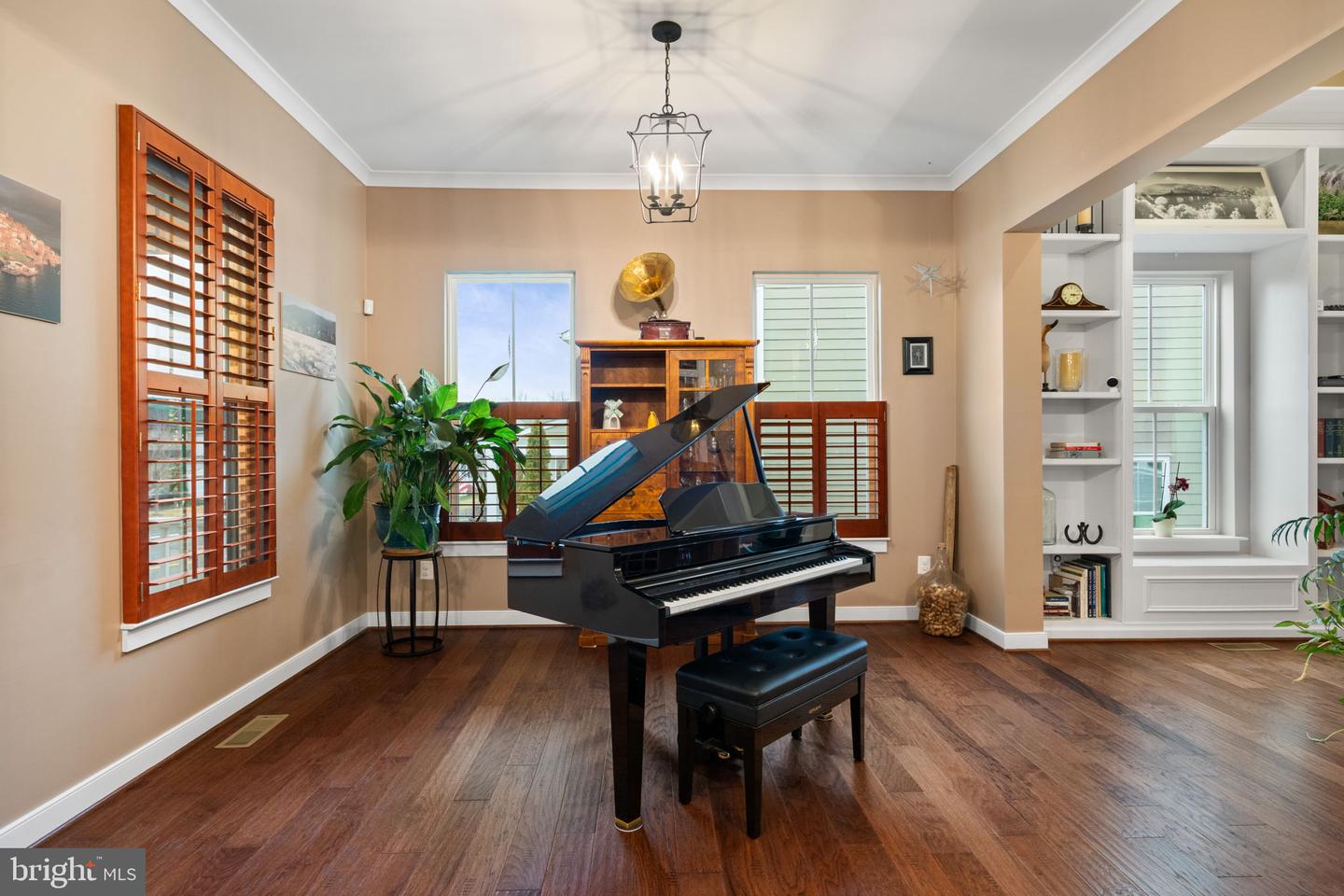 2493 POTOMAC RIVER BLVD, DUMFRIES, Virginia 22026, 3 Bedrooms Bedrooms, 10 Rooms Rooms,3 BathroomsBathrooms,Residential,For sale,2493 POTOMAC RIVER BLVD,VAPW2112280 MLS # VAPW2112280