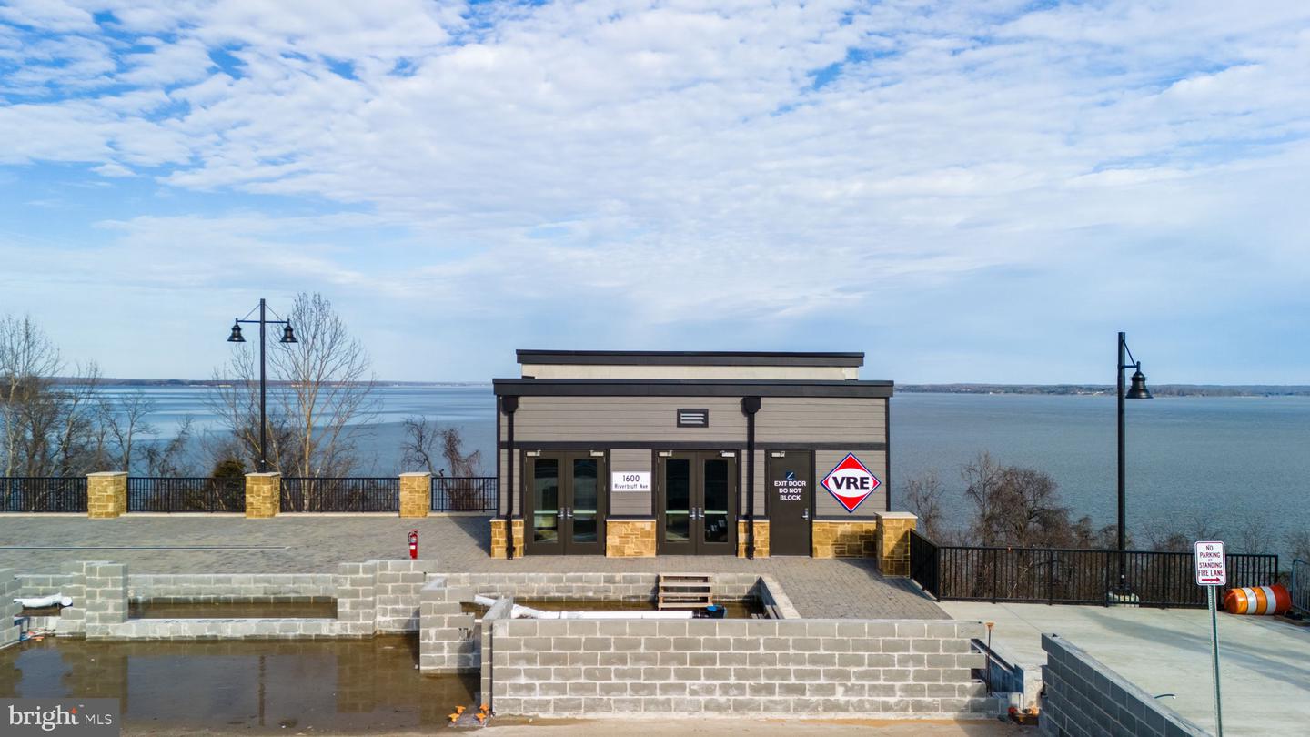 2493 POTOMAC RIVER BLVD, DUMFRIES, Virginia 22026, 3 Bedrooms Bedrooms, 10 Rooms Rooms,3 BathroomsBathrooms,Residential,For sale,2493 POTOMAC RIVER BLVD,VAPW2112280 MLS # VAPW2112280