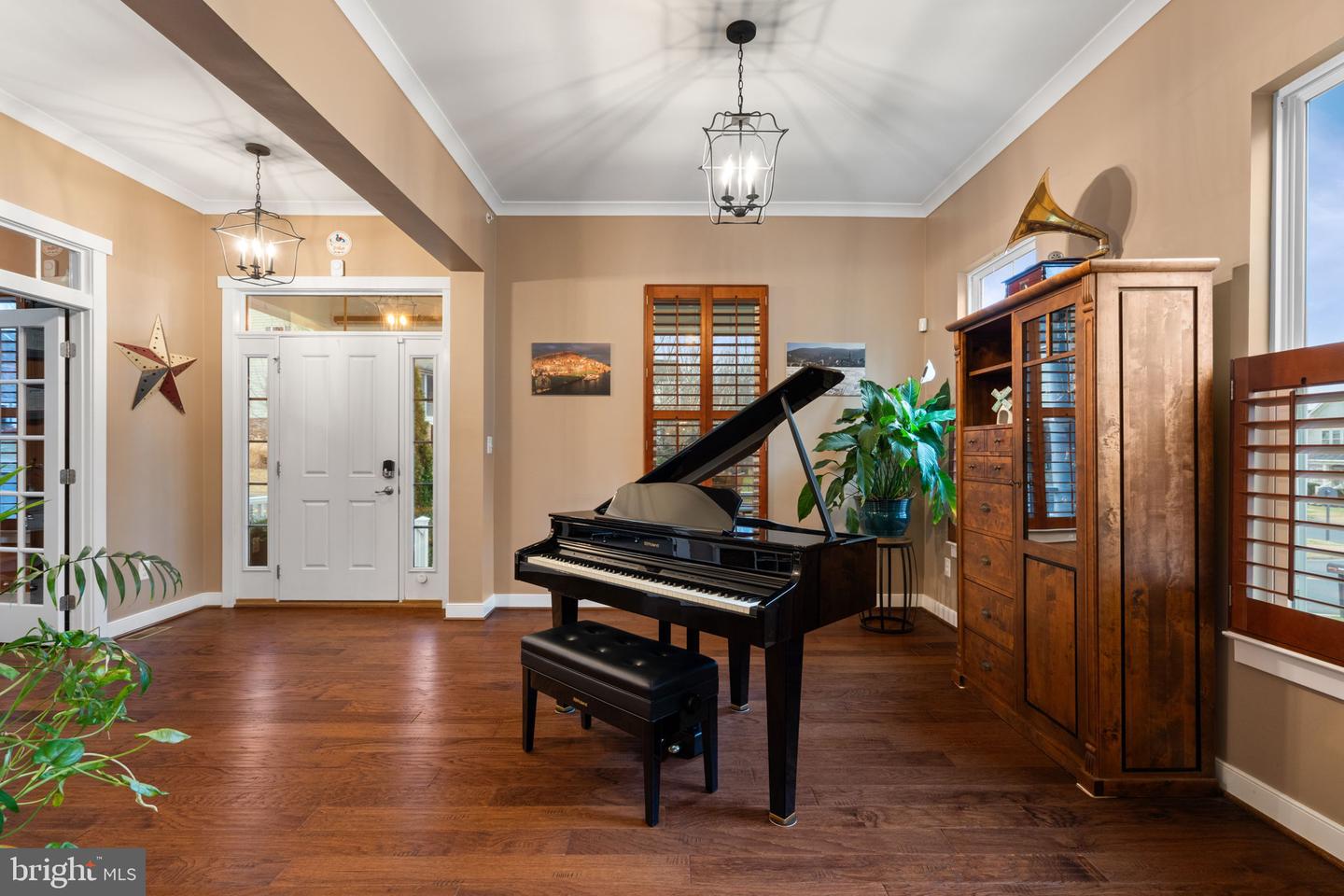 2493 POTOMAC RIVER BLVD, DUMFRIES, Virginia 22026, 3 Bedrooms Bedrooms, 10 Rooms Rooms,3 BathroomsBathrooms,Residential,For sale,2493 POTOMAC RIVER BLVD,VAPW2112280 MLS # VAPW2112280