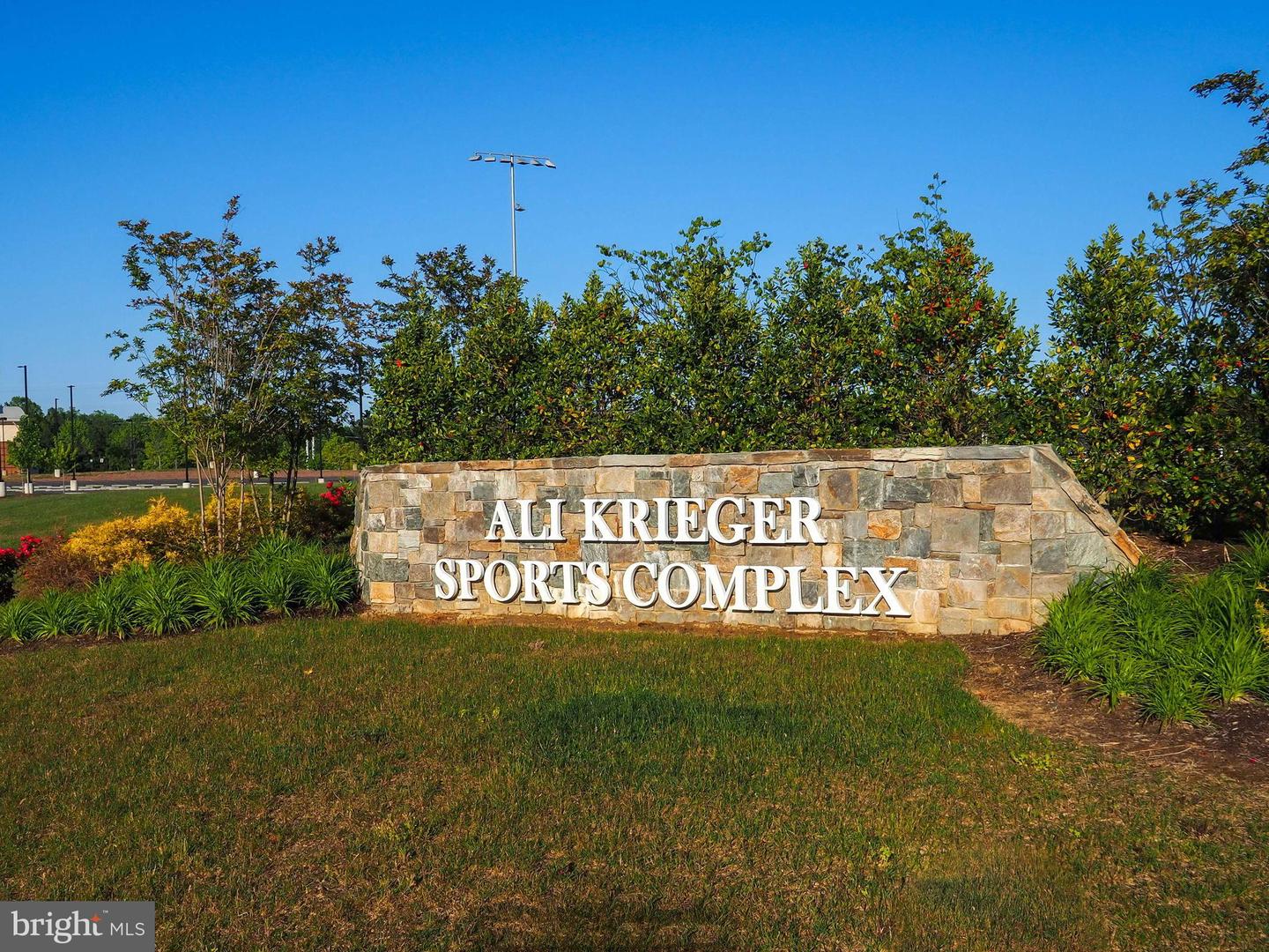 2493 POTOMAC RIVER BLVD, DUMFRIES, Virginia 22026, 3 Bedrooms Bedrooms, 10 Rooms Rooms,3 BathroomsBathrooms,Residential,For sale,2493 POTOMAC RIVER BLVD,VAPW2112280 MLS # VAPW2112280