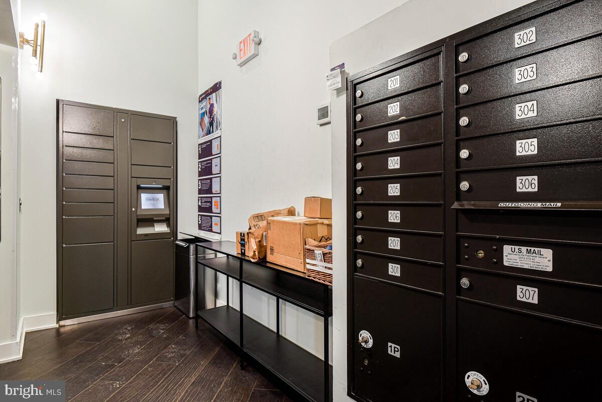 1402 H ST NE #504, WASHINGTON, District Of Columbia 20002, 2 Bedrooms Bedrooms, ,2 BathroomsBathrooms,Residential,For sale,1402 H ST NE #504,DCDC2245640 MLS # DCDC2245640