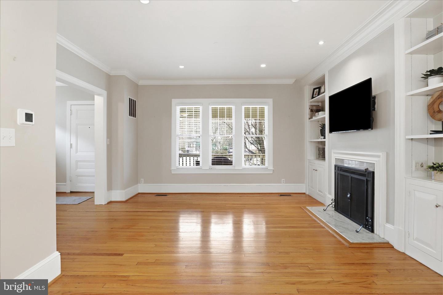 3 W GLENDALE AVE, ALEXANDRIA, Virginia 22301, 4 Bedrooms Bedrooms, ,3 BathroomsBathrooms,Residential,For sale,3 W GLENDALE AVE,VAAX2054032 MLS # VAAX2054032