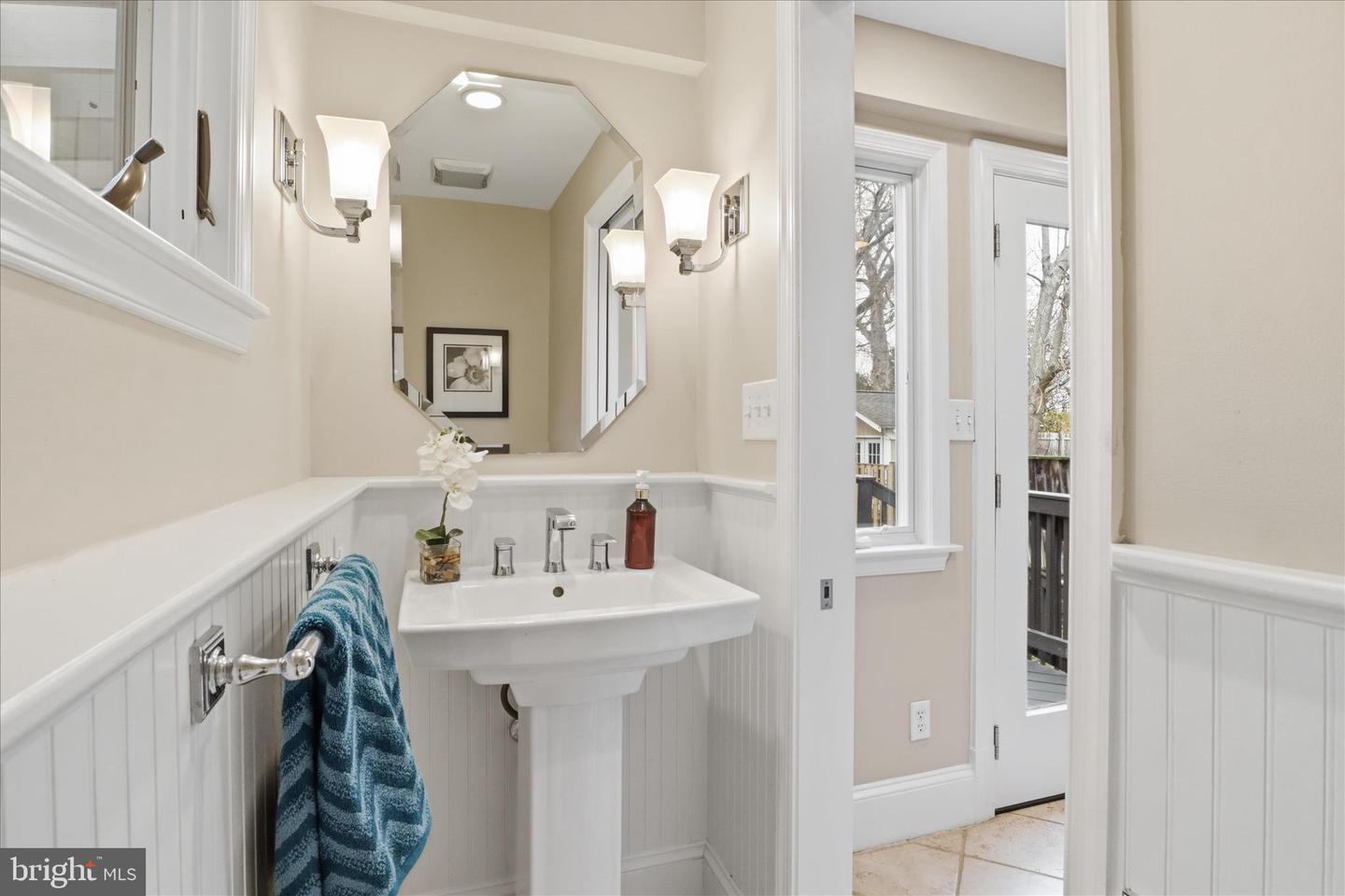 3 W GLENDALE AVE, ALEXANDRIA, Virginia 22301, 4 Bedrooms Bedrooms, ,3 BathroomsBathrooms,Residential,For sale,3 W GLENDALE AVE,VAAX2054032 MLS # VAAX2054032