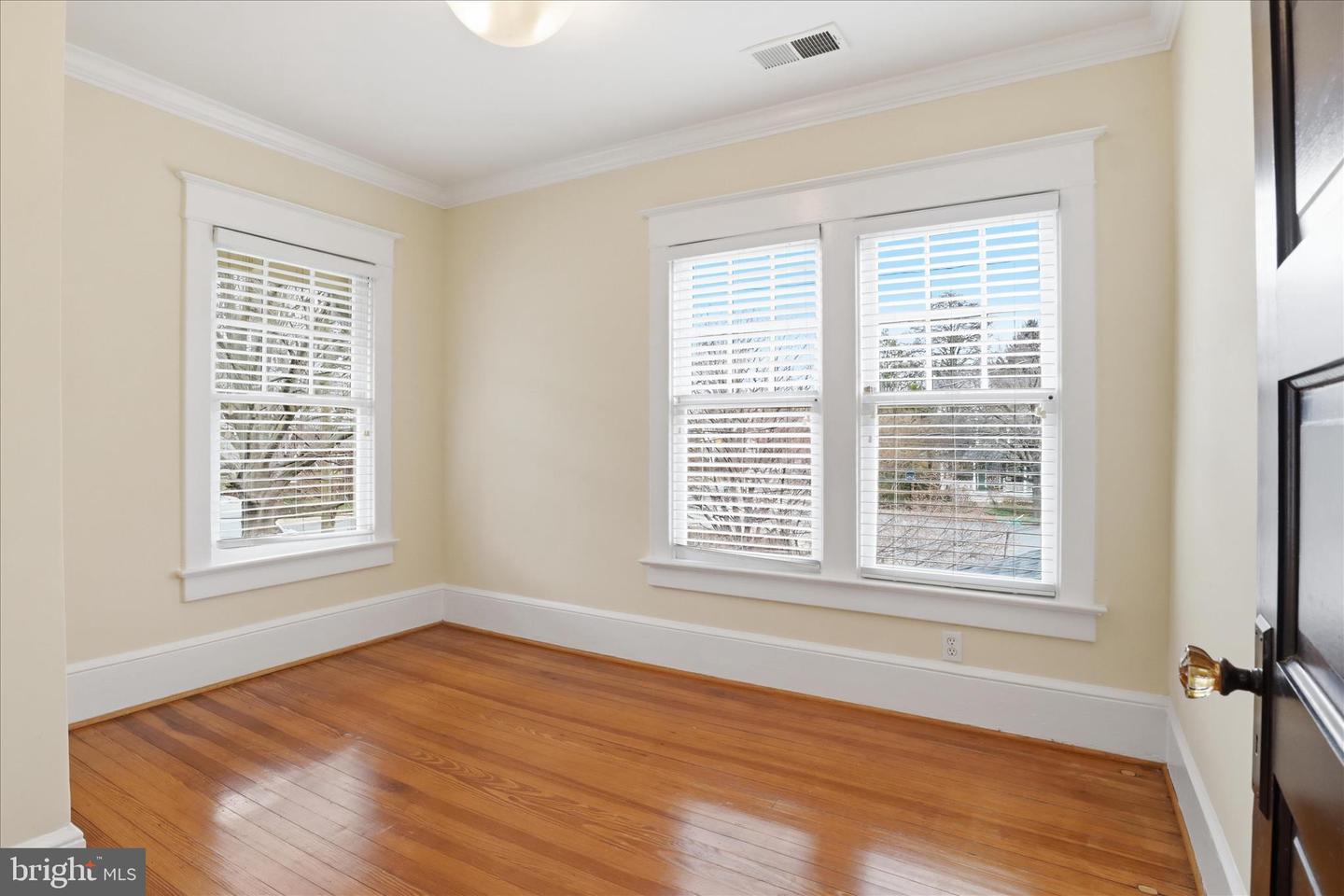 3 W GLENDALE AVE, ALEXANDRIA, Virginia 22301, 4 Bedrooms Bedrooms, ,3 BathroomsBathrooms,Residential,For sale,3 W GLENDALE AVE,VAAX2054032 MLS # VAAX2054032