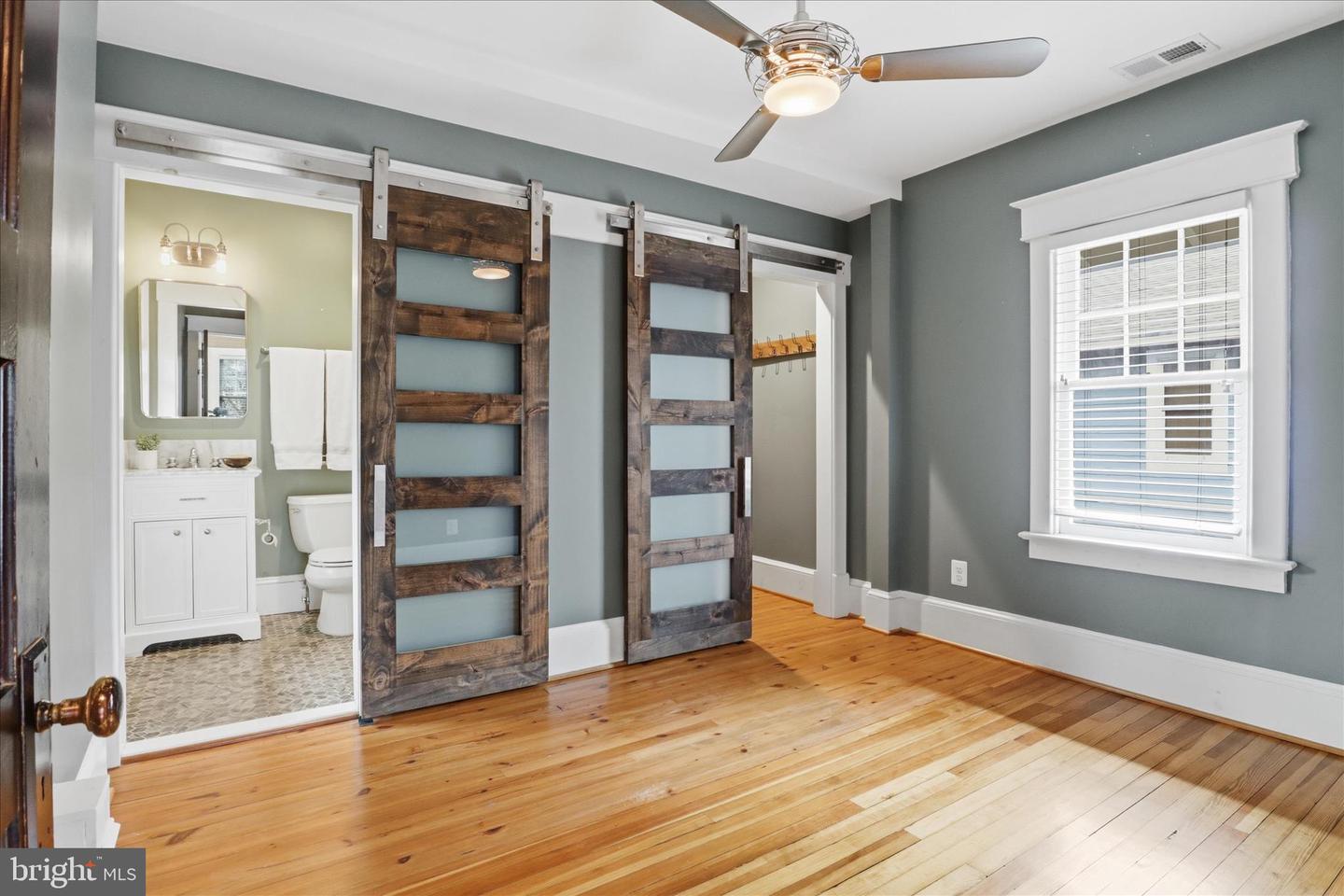 3 W GLENDALE AVE, ALEXANDRIA, Virginia 22301, 4 Bedrooms Bedrooms, ,3 BathroomsBathrooms,Residential,For sale,3 W GLENDALE AVE,VAAX2054032 MLS # VAAX2054032