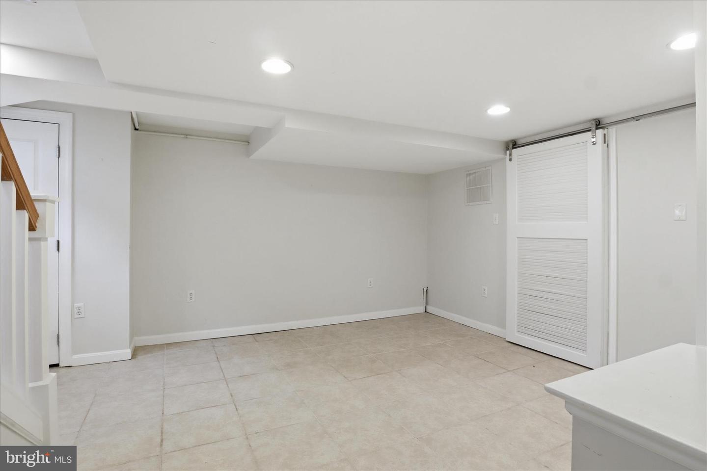 3 W GLENDALE AVE, ALEXANDRIA, Virginia 22301, 4 Bedrooms Bedrooms, ,3 BathroomsBathrooms,Residential,For sale,3 W GLENDALE AVE,VAAX2054032 MLS # VAAX2054032