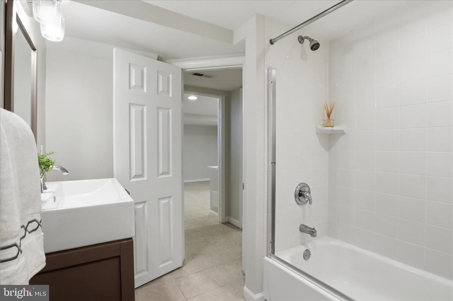 3 W GLENDALE AVE, ALEXANDRIA, Virginia 22301, 4 Bedrooms Bedrooms, ,3 BathroomsBathrooms,Residential,For sale,3 W GLENDALE AVE,VAAX2054032 MLS # VAAX2054032