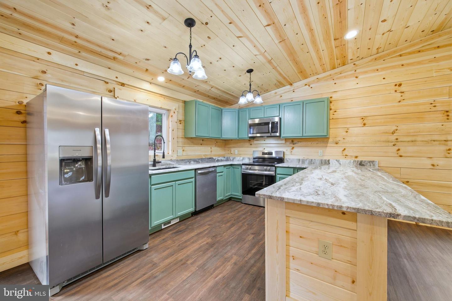 875 WILLOW LN, MOUNT JACKSON, Virginia 22842, 4 Bedrooms Bedrooms, ,2 BathroomsBathrooms,Residential,For sale,875 WILLOW LN,VASH2013562 MLS # VASH2013562