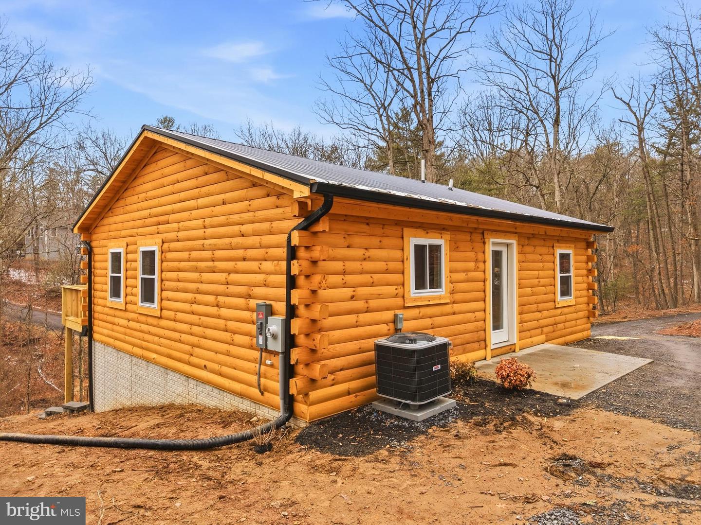 875 WILLOW LN, MOUNT JACKSON, Virginia 22842, 4 Bedrooms Bedrooms, ,2 BathroomsBathrooms,Residential,For sale,875 WILLOW LN,VASH2013562 MLS # VASH2013562