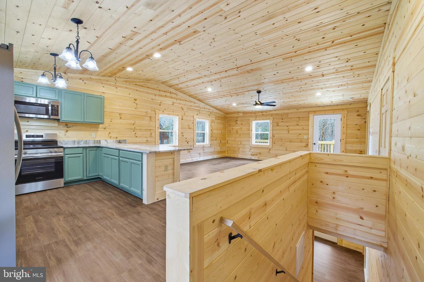 875 WILLOW LN, MOUNT JACKSON, Virginia 22842, 4 Bedrooms Bedrooms, ,2 BathroomsBathrooms,Residential,For sale,875 WILLOW LN,VASH2013562 MLS # VASH2013562