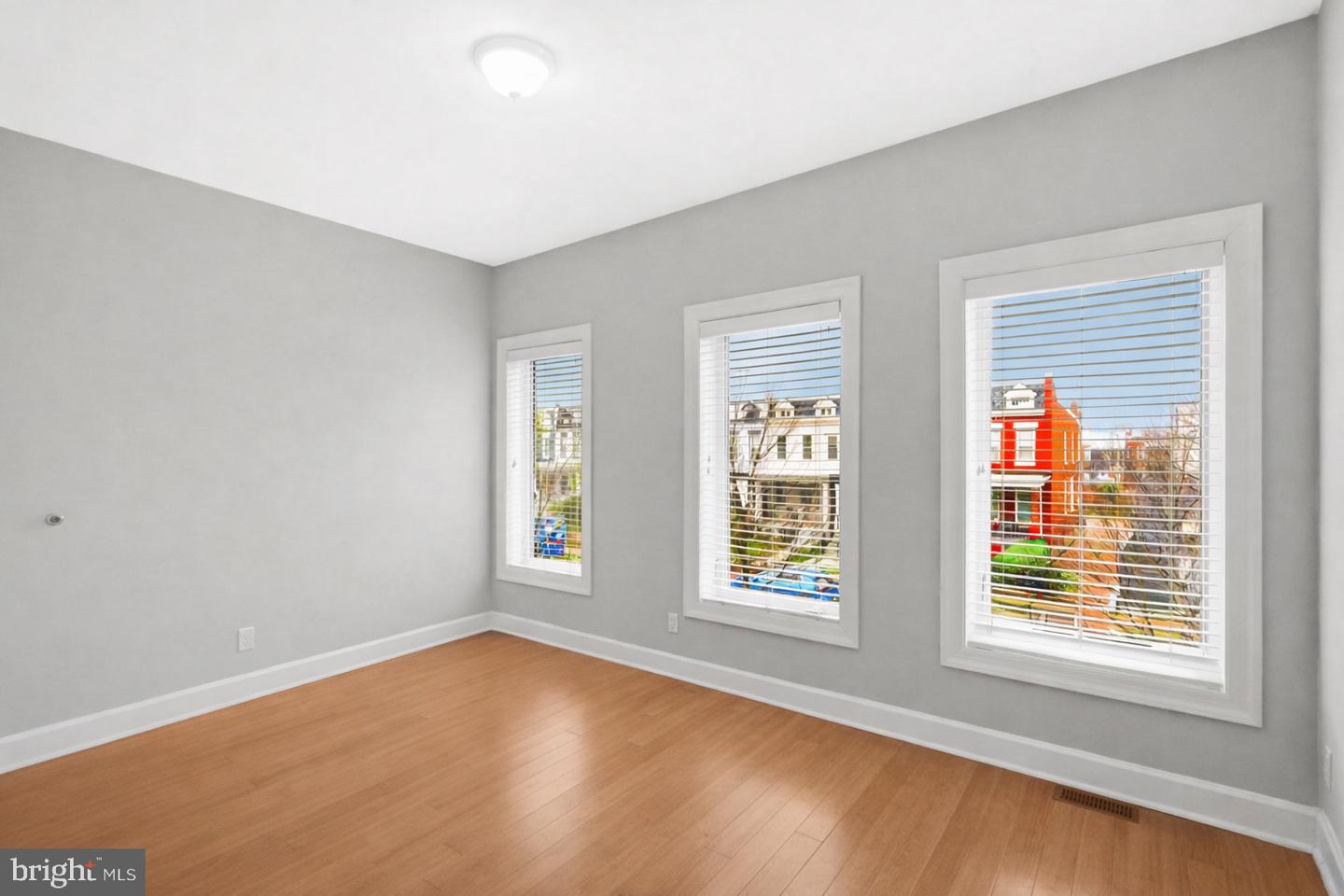 WASHINGTON, District Of Columbia 20002, 5 Bedrooms Bedrooms, ,5 BathroomsBathrooms,Residential,For sale,DCDC2245812 MLS # DCDC2245812