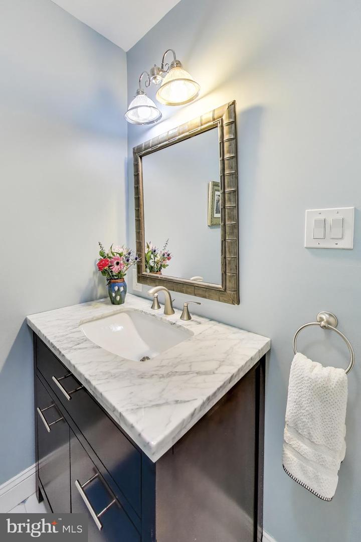 10505 OLD COLCHESTER RD, LORTON, Virginia 22079, 4 Bedrooms Bedrooms, ,3 BathroomsBathrooms,Residential,For sale,10505 OLD COLCHESTER RD,VAFX2290550 MLS # VAFX2290550