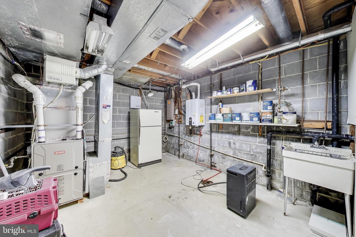 10505 OLD COLCHESTER RD, LORTON, Virginia 22079, 4 Bedrooms Bedrooms, ,3 BathroomsBathrooms,Residential,For sale,10505 OLD COLCHESTER RD,VAFX2290550 MLS # VAFX2290550