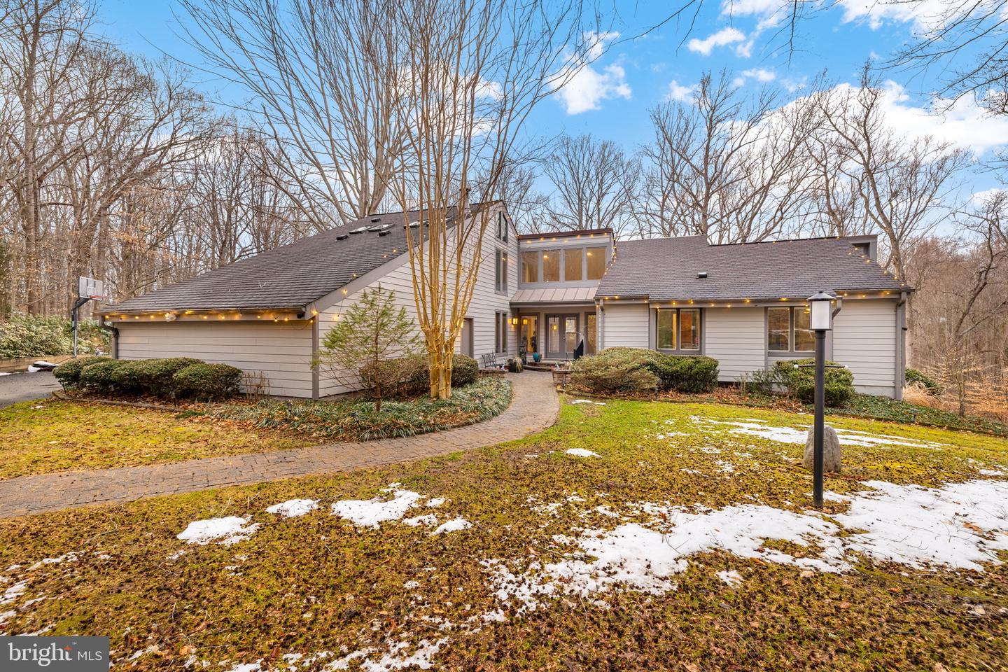 5500 BEECH RIDGE DR, FAIRFAX, Virginia 22030, 5 Bedrooms Bedrooms, ,4 BathroomsBathrooms,Residential,For sale,5500 BEECH RIDGE DR,VAFX2290716 MLS # VAFX2290716