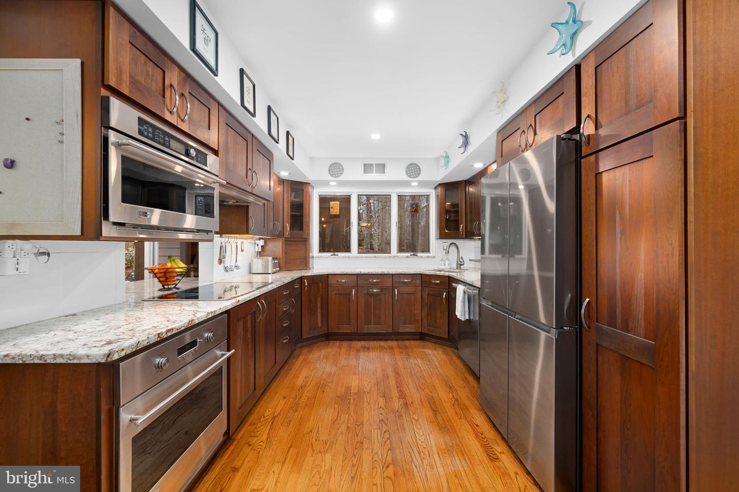 5500 BEECH RIDGE DR, FAIRFAX, Virginia 22030, 5 Bedrooms Bedrooms, ,4 BathroomsBathrooms,Residential,For sale,5500 BEECH RIDGE DR,VAFX2290716 MLS # VAFX2290716