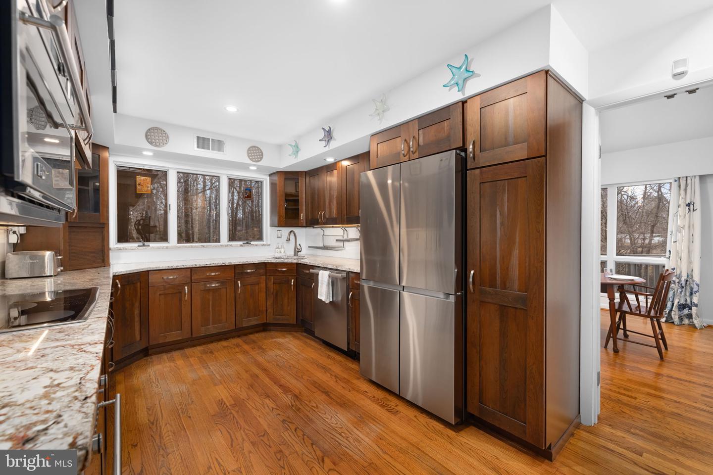 5500 BEECH RIDGE DR, FAIRFAX, Virginia 22030, 5 Bedrooms Bedrooms, ,4 BathroomsBathrooms,Residential,For sale,5500 BEECH RIDGE DR,VAFX2290716 MLS # VAFX2290716