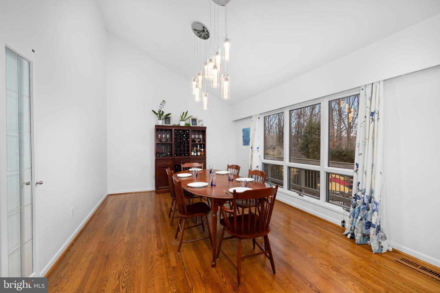 5500 BEECH RIDGE DR, FAIRFAX, Virginia 22030, 5 Bedrooms Bedrooms, ,4 BathroomsBathrooms,Residential,For sale,5500 BEECH RIDGE DR,VAFX2290716 MLS # VAFX2290716