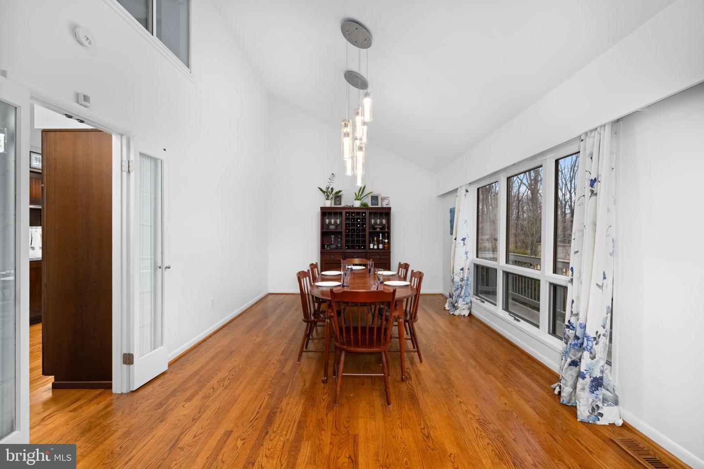 5500 BEECH RIDGE DR, FAIRFAX, Virginia 22030, 5 Bedrooms Bedrooms, ,4 BathroomsBathrooms,Residential,For sale,5500 BEECH RIDGE DR,VAFX2290716 MLS # VAFX2290716