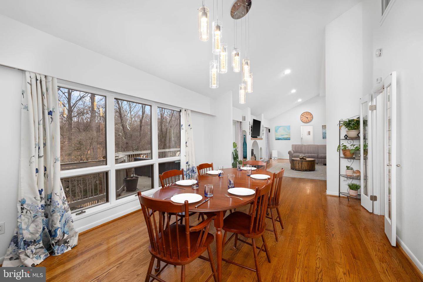 5500 BEECH RIDGE DR, FAIRFAX, Virginia 22030, 5 Bedrooms Bedrooms, ,4 BathroomsBathrooms,Residential,For sale,5500 BEECH RIDGE DR,VAFX2290716 MLS # VAFX2290716