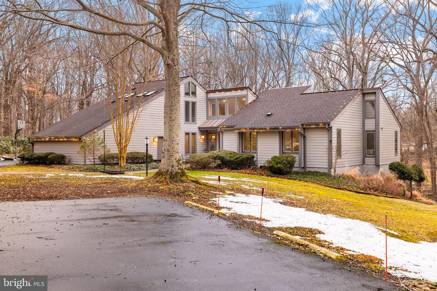 5500 BEECH RIDGE DR, FAIRFAX, Virginia 22030, 5 Bedrooms Bedrooms, ,4 BathroomsBathrooms,Residential,For sale,5500 BEECH RIDGE DR,VAFX2290716 MLS # VAFX2290716