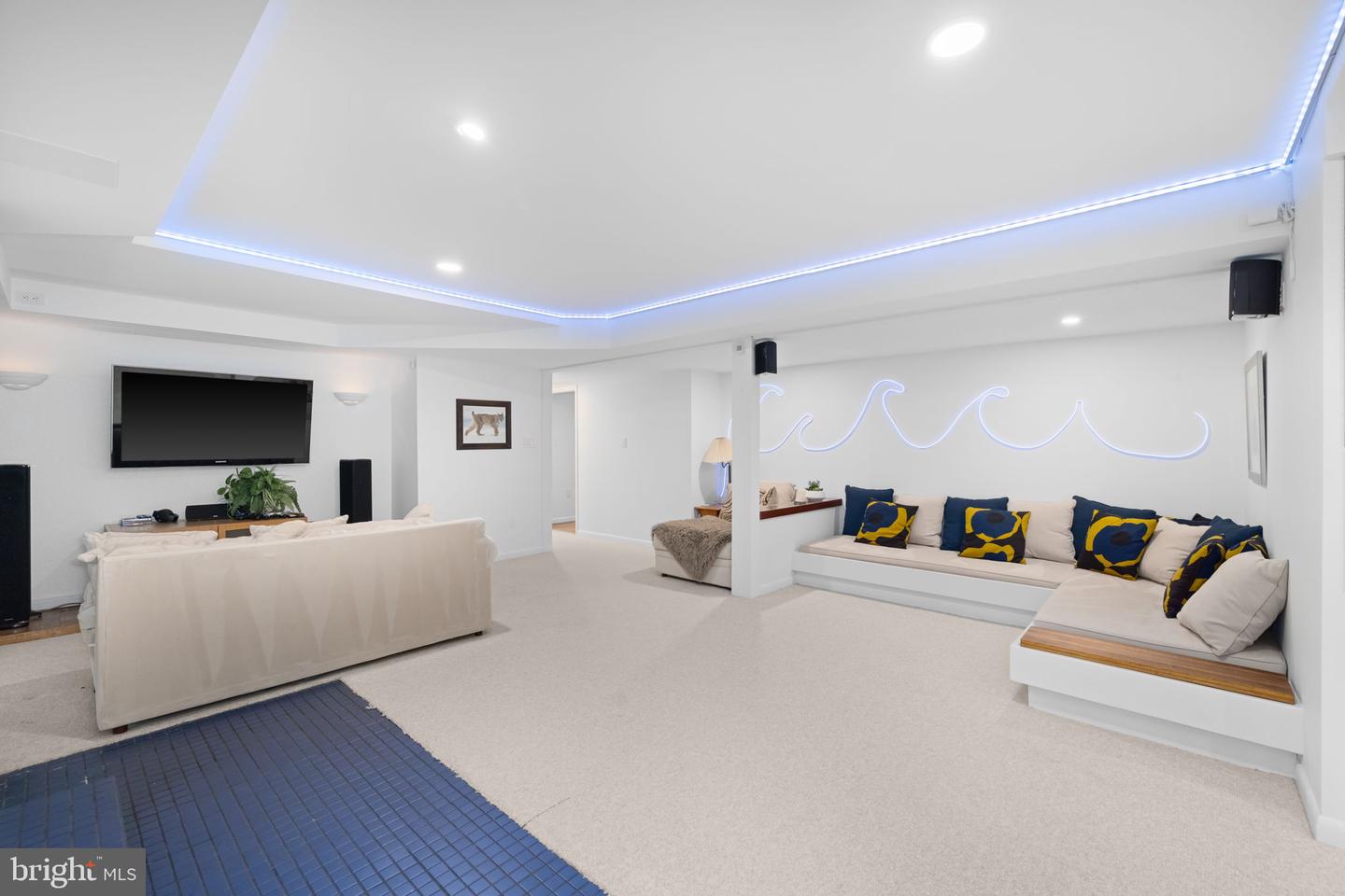 5500 BEECH RIDGE DR, FAIRFAX, Virginia 22030, 5 Bedrooms Bedrooms, ,4 BathroomsBathrooms,Residential,For sale,5500 BEECH RIDGE DR,VAFX2290716 MLS # VAFX2290716