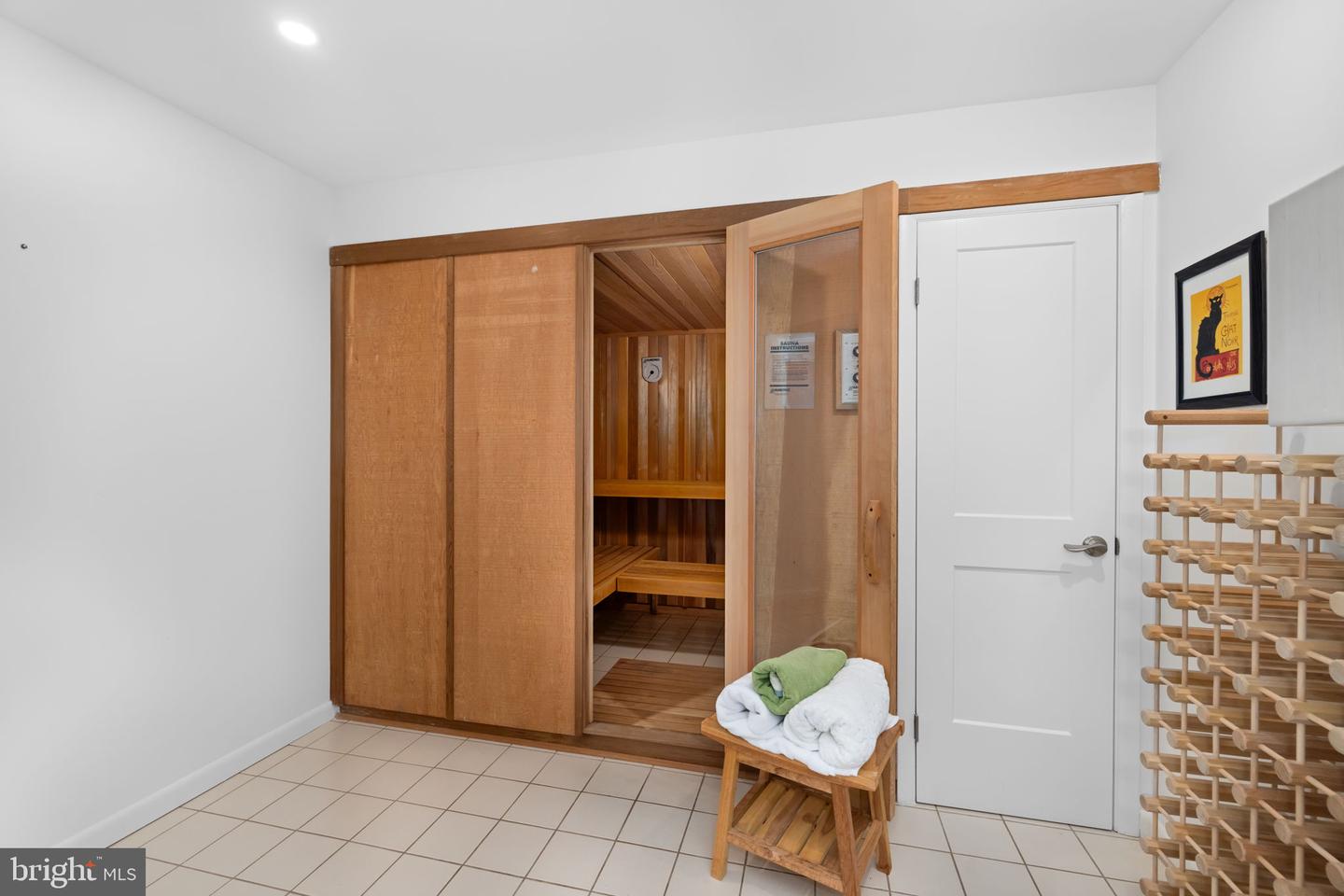 5500 BEECH RIDGE DR, FAIRFAX, Virginia 22030, 5 Bedrooms Bedrooms, ,4 BathroomsBathrooms,Residential,For sale,5500 BEECH RIDGE DR,VAFX2290716 MLS # VAFX2290716