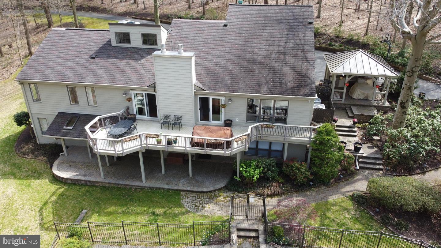 5500 BEECH RIDGE DR, FAIRFAX, Virginia 22030, 5 Bedrooms Bedrooms, ,4 BathroomsBathrooms,Residential,For sale,5500 BEECH RIDGE DR,VAFX2290716 MLS # VAFX2290716