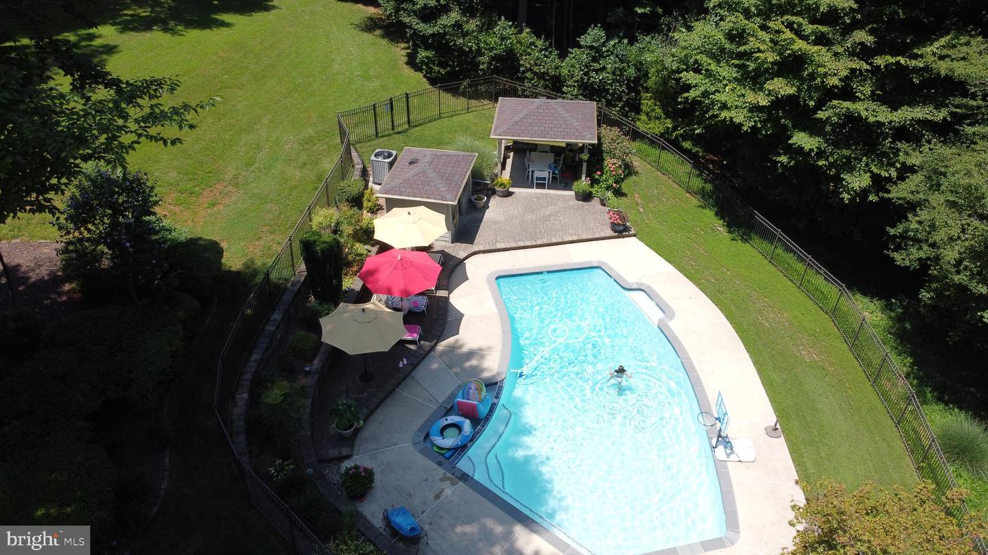 5500 BEECH RIDGE DR, FAIRFAX, Virginia 22030, 5 Bedrooms Bedrooms, ,4 BathroomsBathrooms,Residential,For sale,5500 BEECH RIDGE DR,VAFX2290716 MLS # VAFX2290716