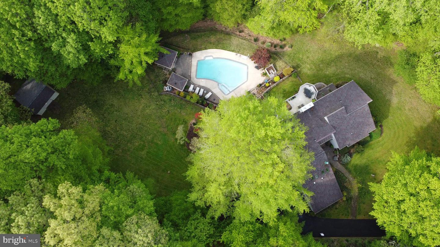 5500 BEECH RIDGE DR, FAIRFAX, Virginia 22030, 5 Bedrooms Bedrooms, ,4 BathroomsBathrooms,Residential,For sale,5500 BEECH RIDGE DR,VAFX2290716 MLS # VAFX2290716