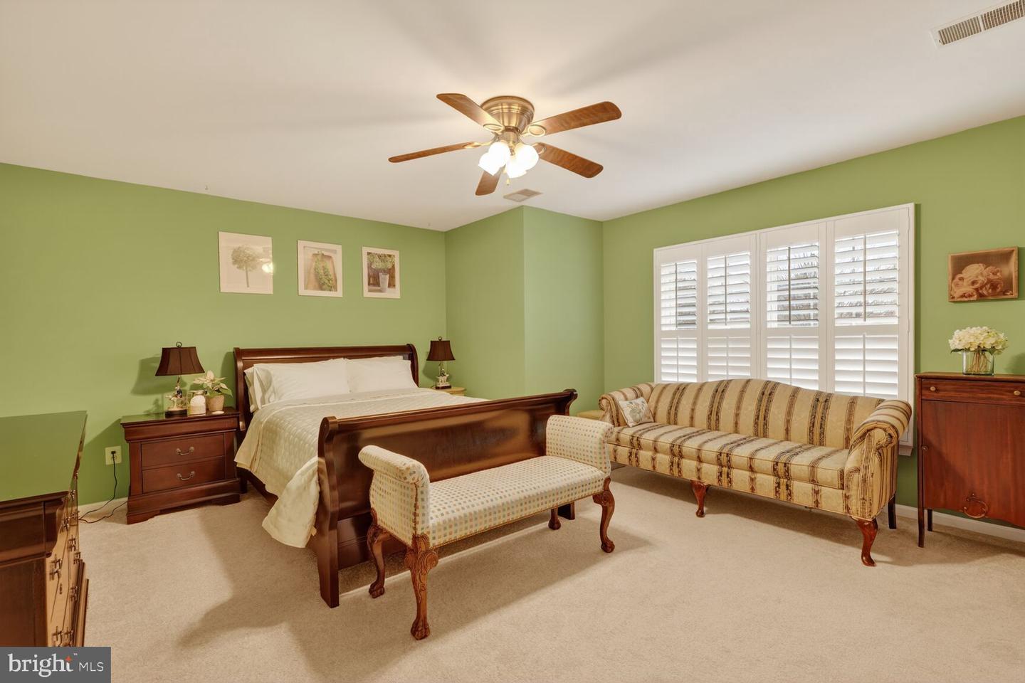 5409 GREEN GLEN LN, ALEXANDRIA, Virginia 22315, 5 Bedrooms Bedrooms, ,3 BathroomsBathrooms,Residential,For sale,5409 GREEN GLEN LN,VAFX2290898 MLS # VAFX2290898