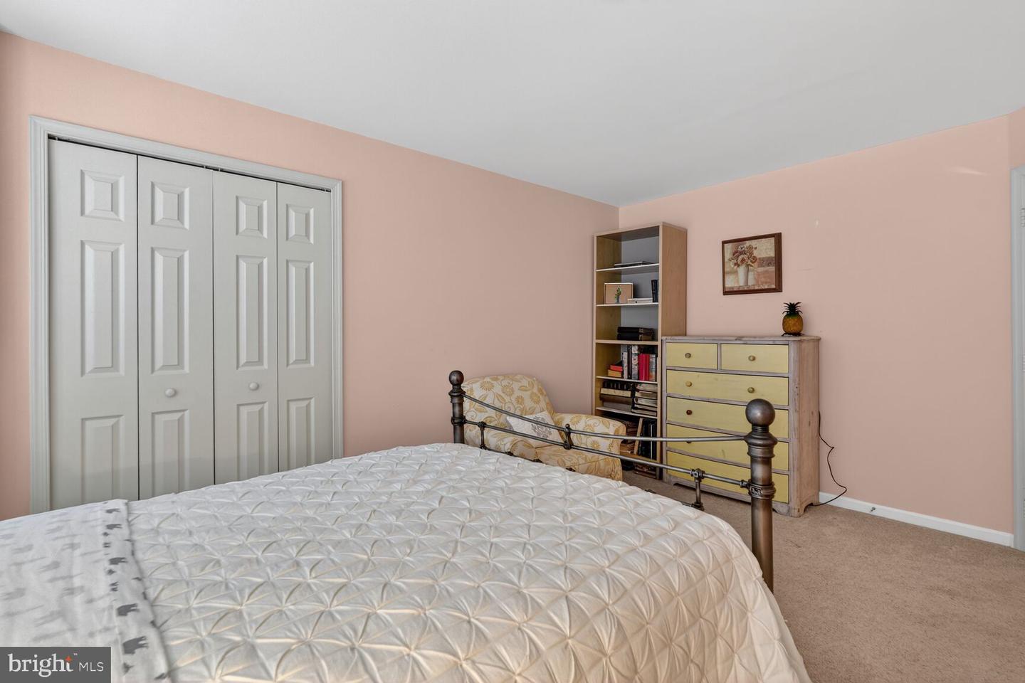 5409 GREEN GLEN LN, ALEXANDRIA, Virginia 22315, 5 Bedrooms Bedrooms, ,3 BathroomsBathrooms,Residential,For sale,5409 GREEN GLEN LN,VAFX2290898 MLS # VAFX2290898