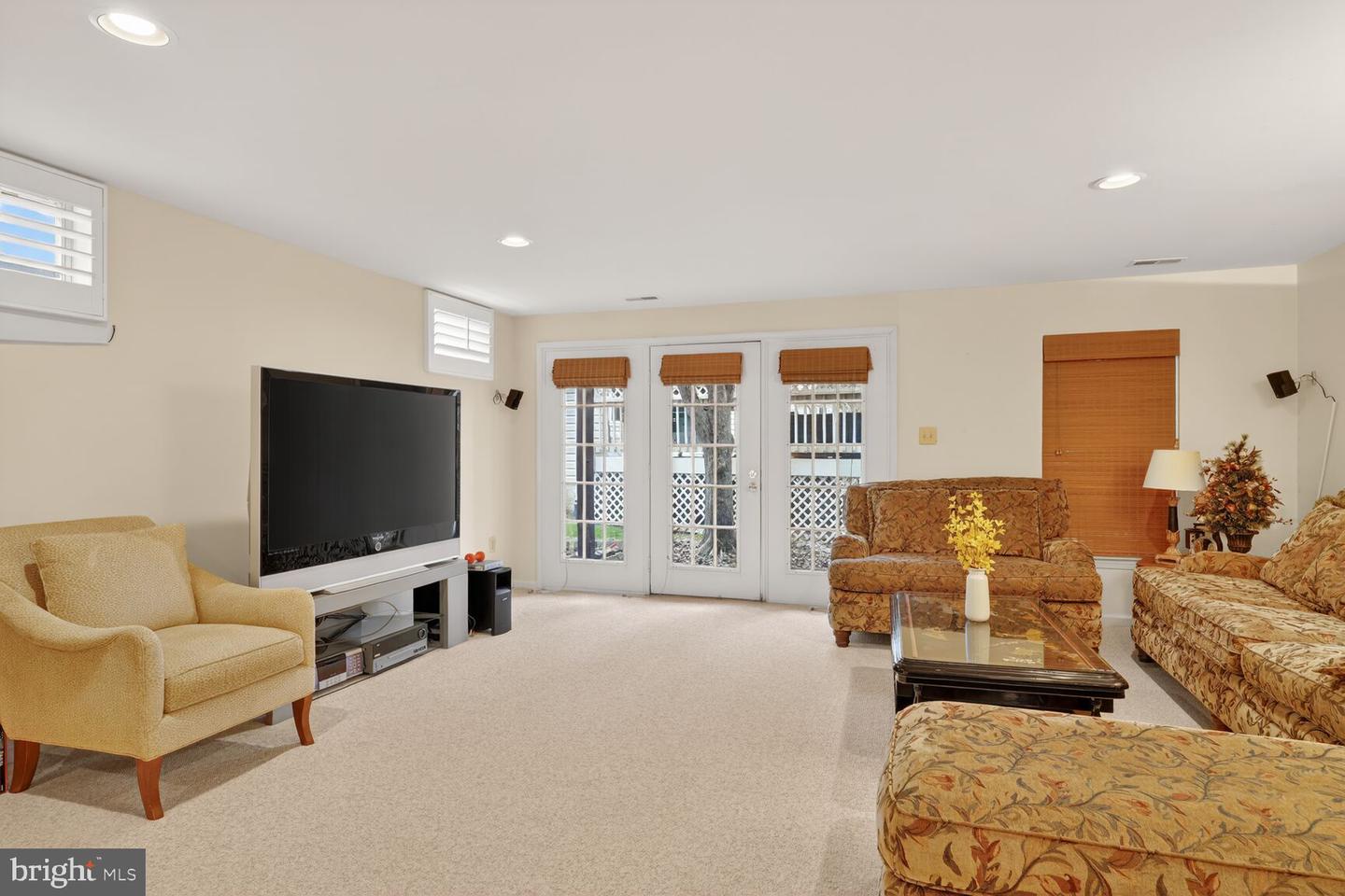 5409 GREEN GLEN LN, ALEXANDRIA, Virginia 22315, 5 Bedrooms Bedrooms, ,3 BathroomsBathrooms,Residential,For sale,5409 GREEN GLEN LN,VAFX2290898 MLS # VAFX2290898