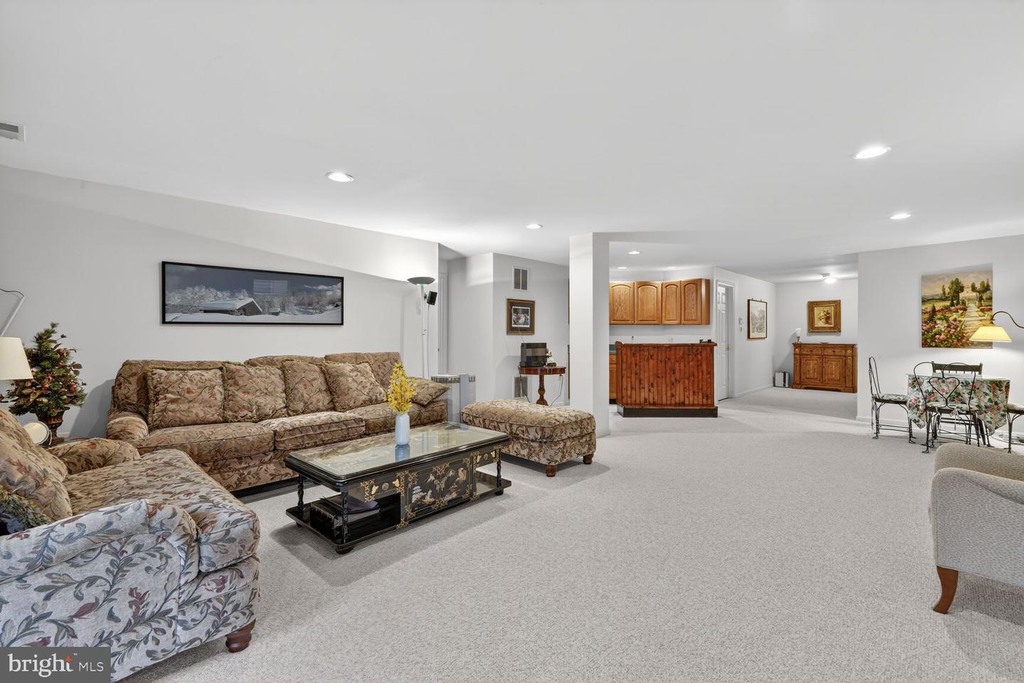 5409 GREEN GLEN LN, ALEXANDRIA, Virginia 22315, 5 Bedrooms Bedrooms, ,3 BathroomsBathrooms,Residential,For sale,5409 GREEN GLEN LN,VAFX2290898 MLS # VAFX2290898