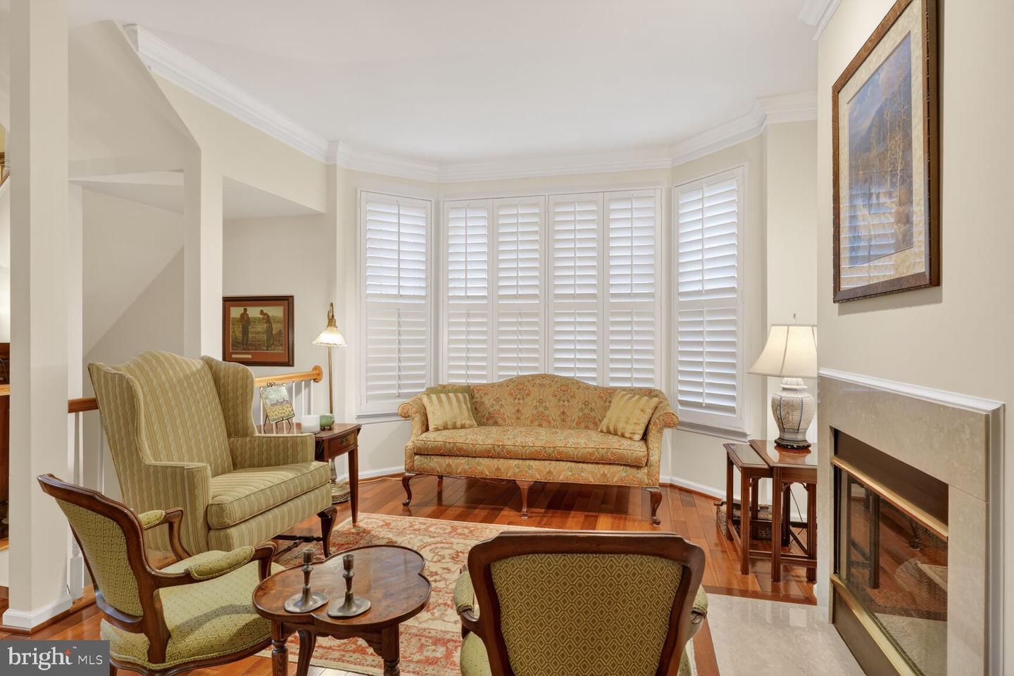 5409 GREEN GLEN LN, ALEXANDRIA, Virginia 22315, 5 Bedrooms Bedrooms, ,3 BathroomsBathrooms,Residential,For sale,5409 GREEN GLEN LN,VAFX2290898 MLS # VAFX2290898