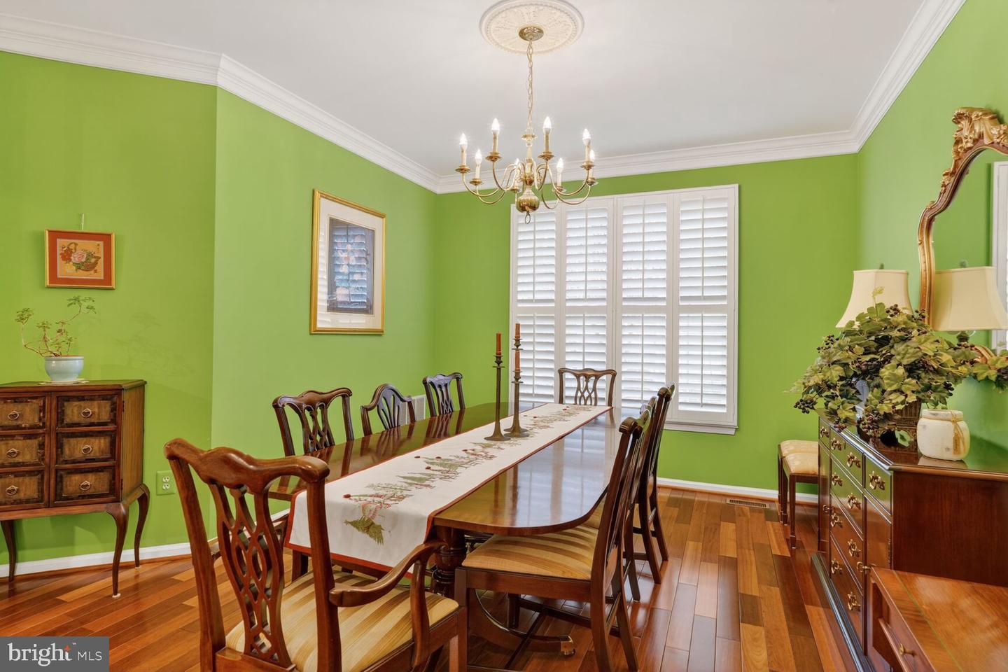 5409 GREEN GLEN LN, ALEXANDRIA, Virginia 22315, 5 Bedrooms Bedrooms, ,3 BathroomsBathrooms,Residential,For sale,5409 GREEN GLEN LN,VAFX2290898 MLS # VAFX2290898