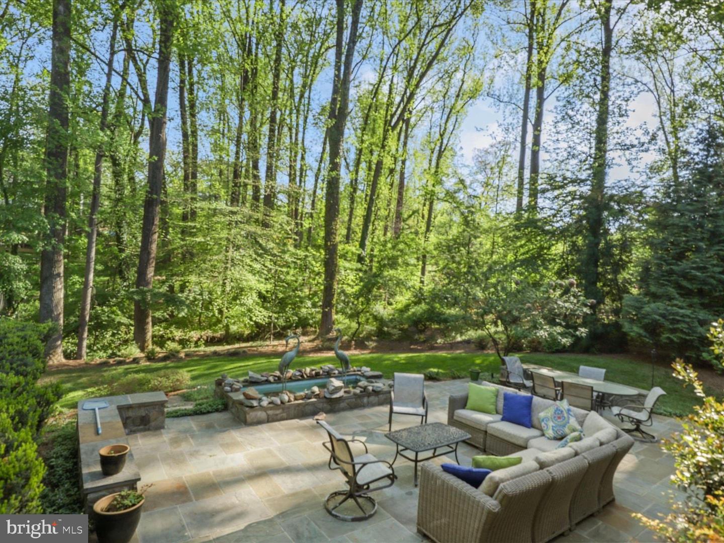 1889 VIRGINIA AVE, MCLEAN, Virginia 22101, 6 Bedrooms Bedrooms, 15 Rooms Rooms,7 BathroomsBathrooms,Residential,For sale,1889 VIRGINIA AVE,VAFX2290900 MLS # VAFX2290900