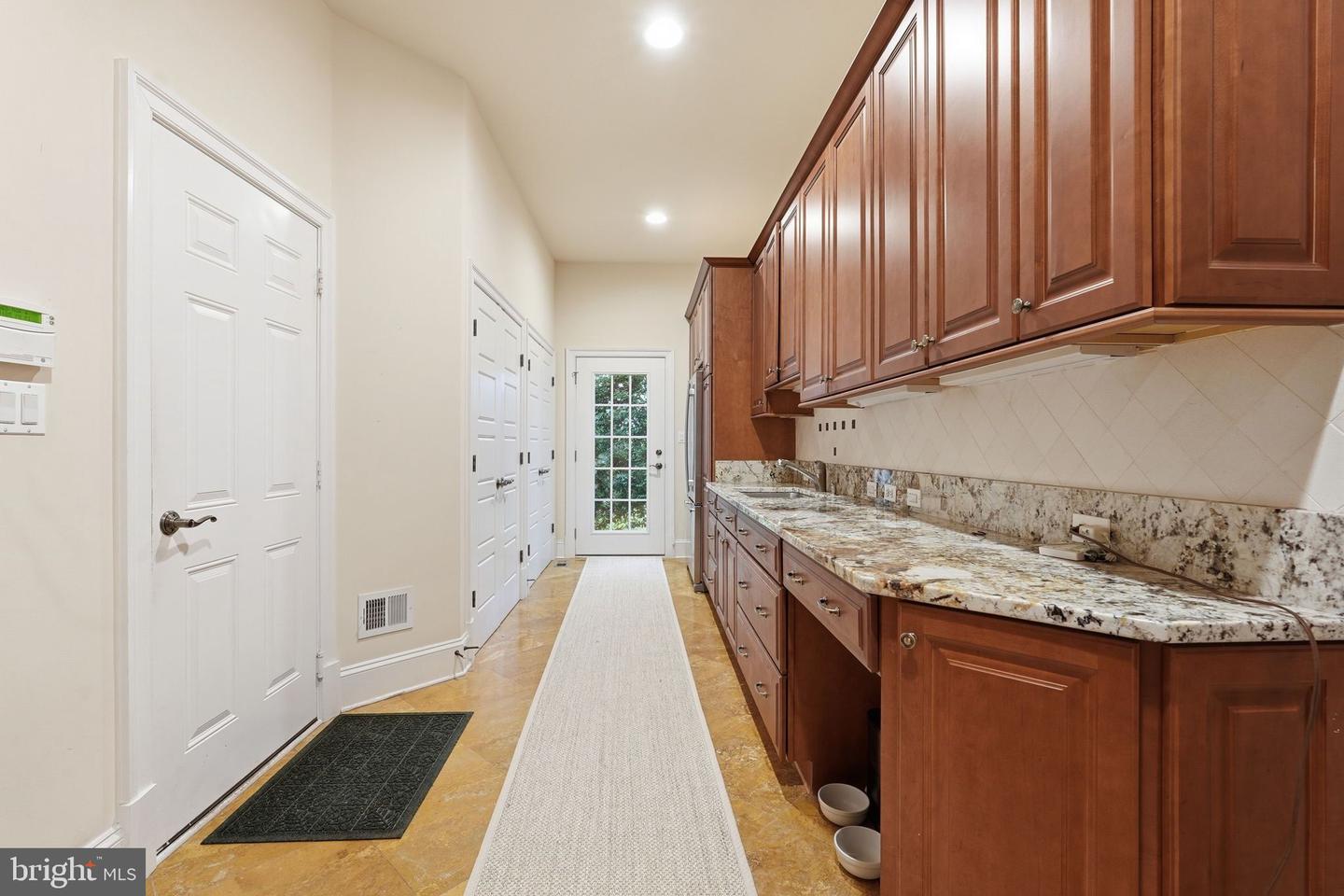 1889 VIRGINIA AVE, MCLEAN, Virginia 22101, 6 Bedrooms Bedrooms, 15 Rooms Rooms,7 BathroomsBathrooms,Residential,For sale,1889 VIRGINIA AVE,VAFX2290900 MLS # VAFX2290900