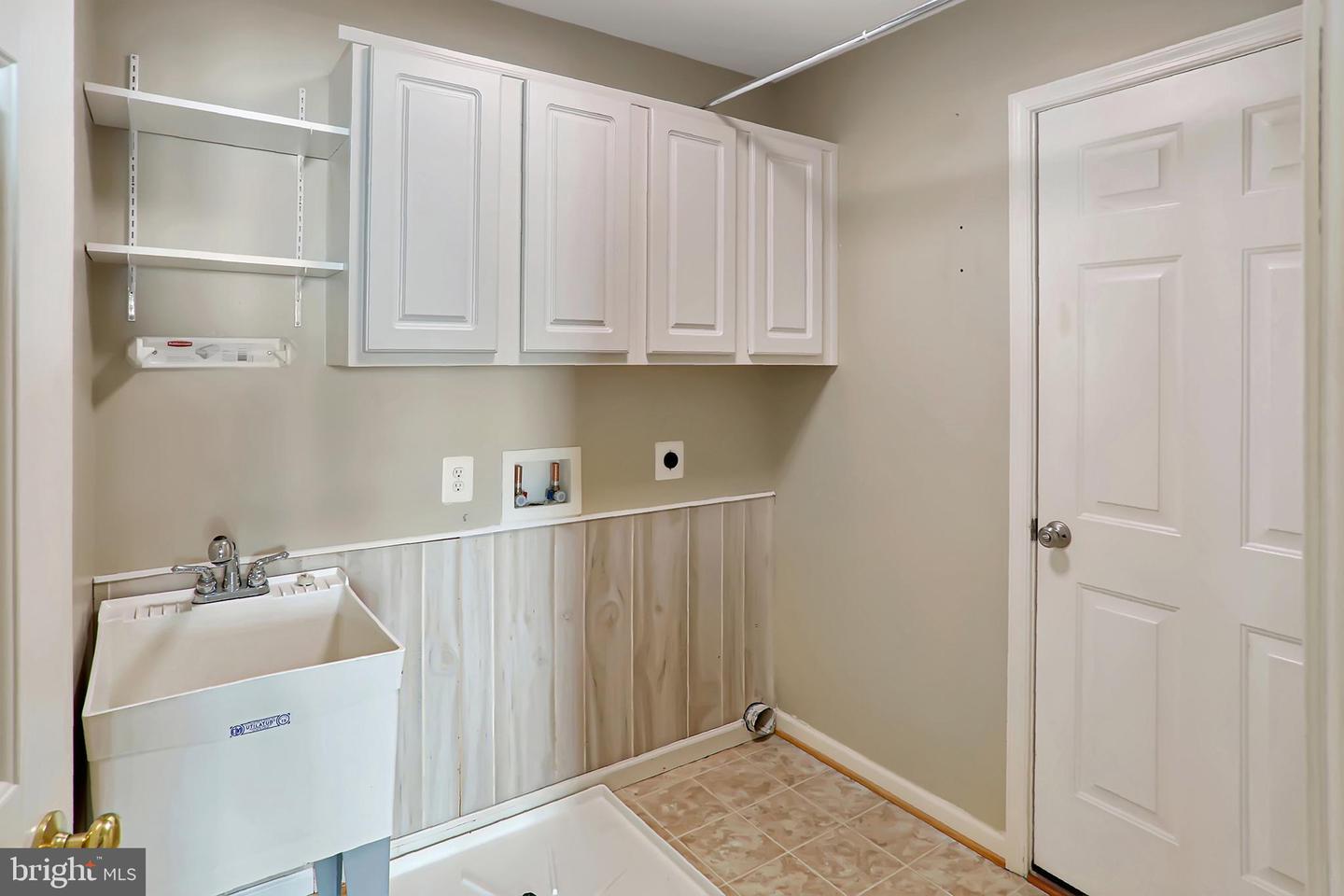 108 APRIL AVE, STEPHENS CITY, Virginia 22655, 3 Bedrooms Bedrooms, 17 Rooms Rooms,4 BathroomsBathrooms,Residential,For sale,108 APRIL AVE,VAFV2039570 MLS # VAFV2039570