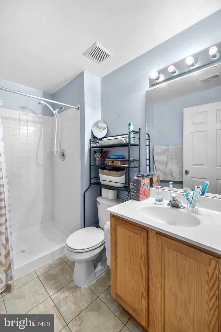 2576 GRAYTON LN, WOODBRIDGE, Virginia 22191, 3 Bedrooms Bedrooms, ,3 BathroomsBathrooms,Residential,For sale,2576 GRAYTON LN,VAPW2112442 MLS # VAPW2112442