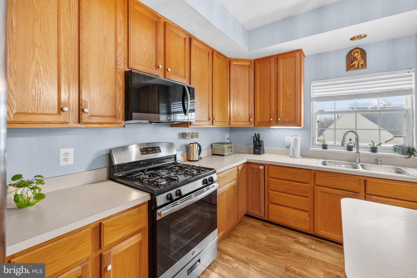 2576 GRAYTON LN, WOODBRIDGE, Virginia 22191, 3 Bedrooms Bedrooms, ,3 BathroomsBathrooms,Residential,For sale,2576 GRAYTON LN,VAPW2112442 MLS # VAPW2112442