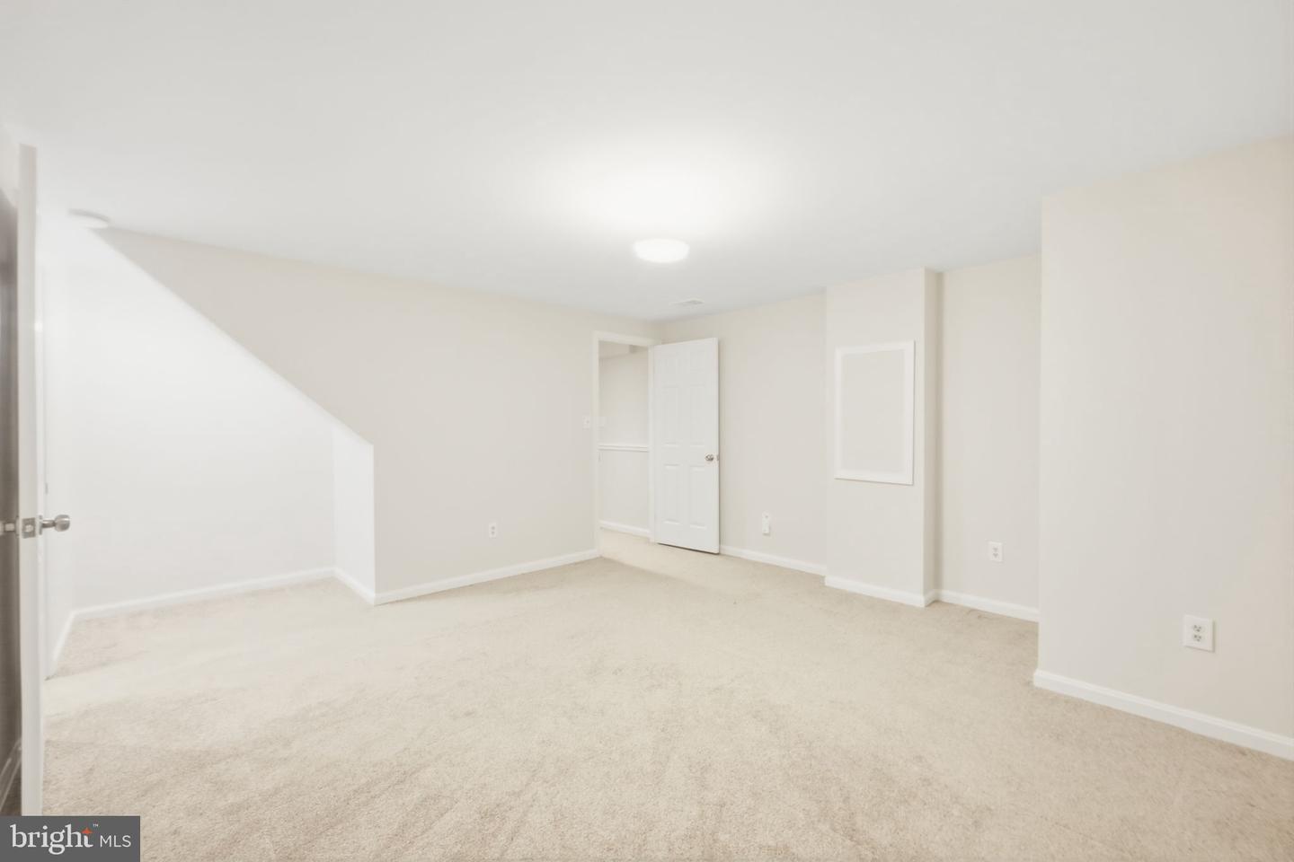 5508 LANDMARK PL, FAIRFAX, Virginia 22032, 4 Bedrooms Bedrooms, ,3 BathroomsBathrooms,Residential,For sale,5508 LANDMARK PL,VAFX2290944 MLS # VAFX2290944