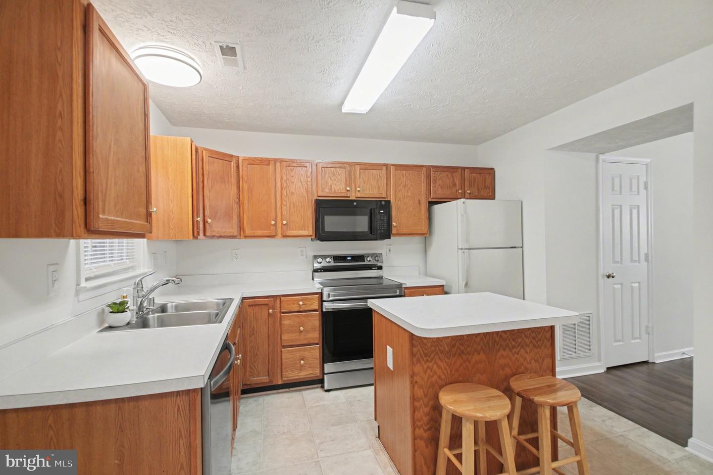 10510 LIMBURG CT, FREDERICKSBURG, Virginia 22408, 2 Bedrooms Bedrooms, ,2 BathroomsBathrooms,Residential,For sale,10510 LIMBURG CT,VASP2039300 MLS # VASP2039300