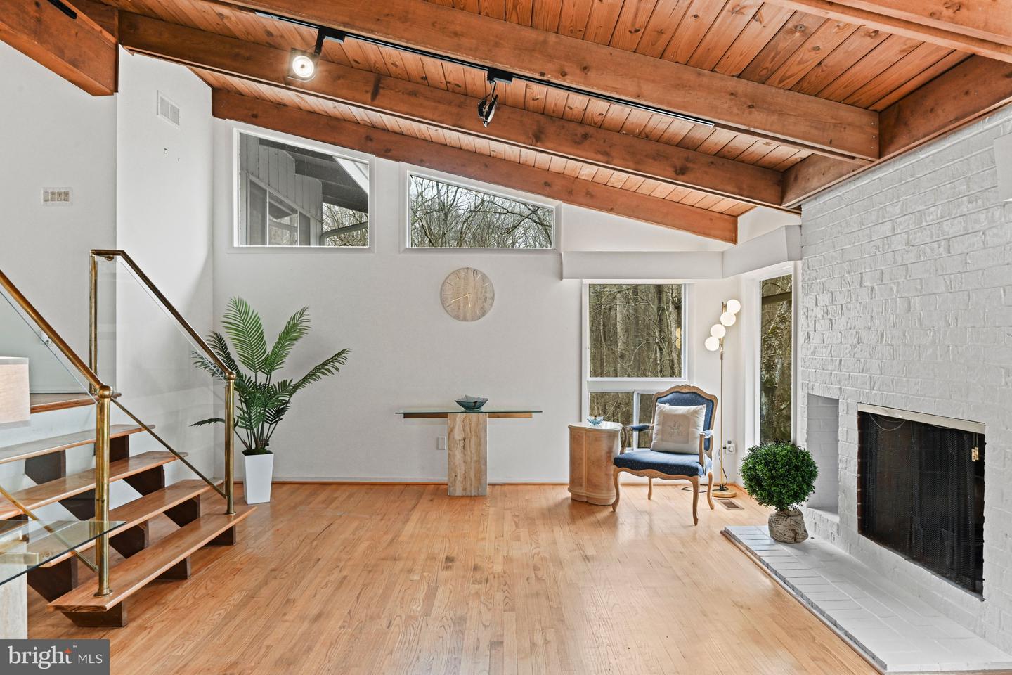 10611 ALLENWOOD LN, GREAT FALLS, Virginia 22066, 6 Bedrooms Bedrooms, ,4 BathroomsBathrooms,Residential,For sale,10611 ALLENWOOD LN,VAFX2291158 MLS # VAFX2291158